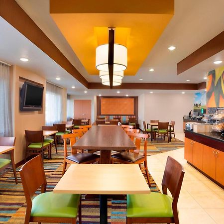 Fairfield Inn & Suites Fort Worth University Drive Екстер'єр фото