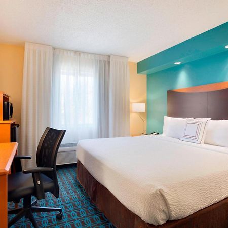 Fairfield Inn & Suites Fort Worth University Drive Екстер'єр фото