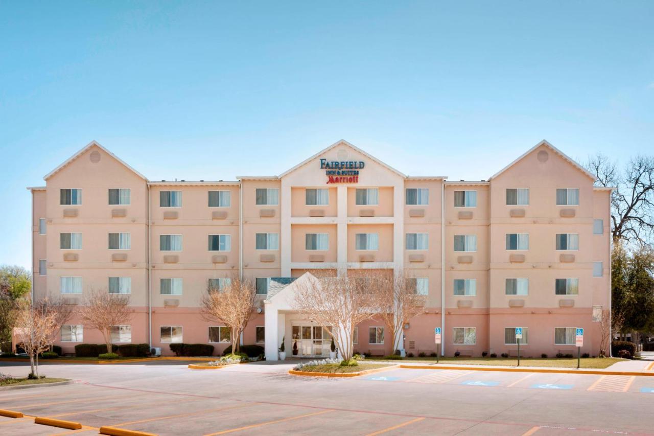 Fairfield Inn & Suites Fort Worth University Drive Екстер'єр фото
