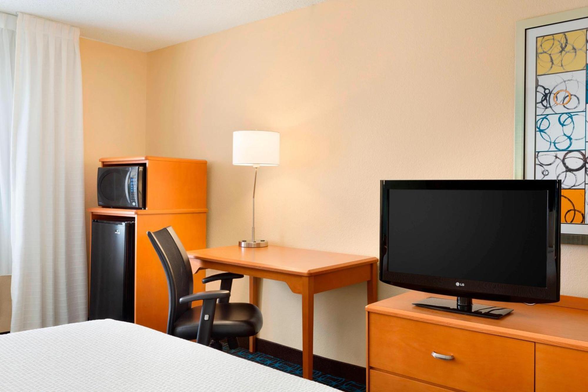Fairfield Inn & Suites Fort Worth University Drive Екстер'єр фото